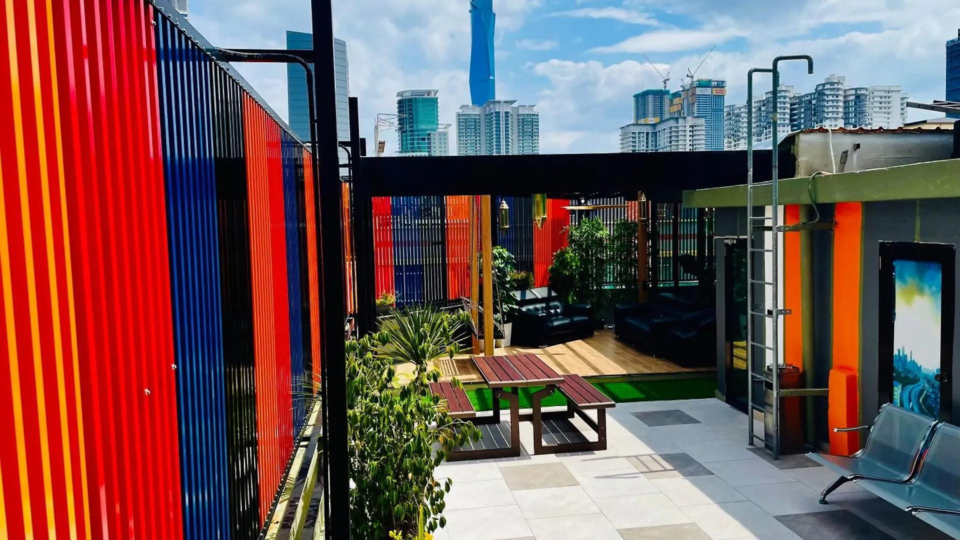 Essy Hotel Kl Sentral contacts